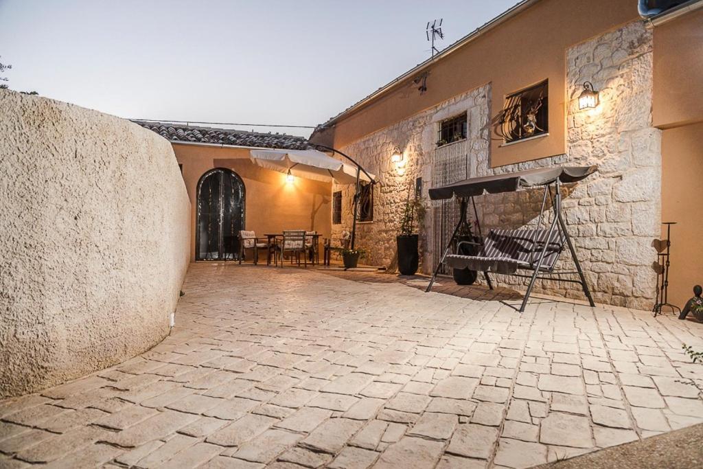 Abbraccio Del Carrubo Bed & Breakfast Scicli Luaran gambar